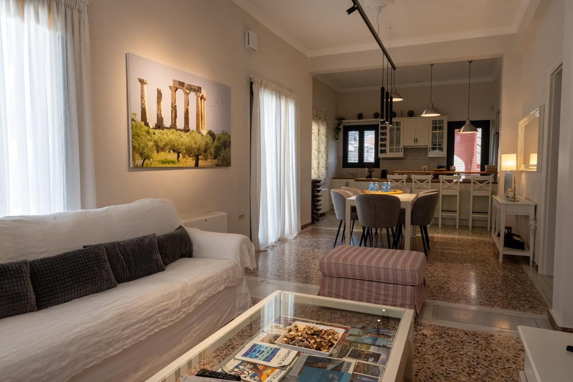 Angelinas Quarters - Kalamata Mediterranean Villas Buitenkant foto